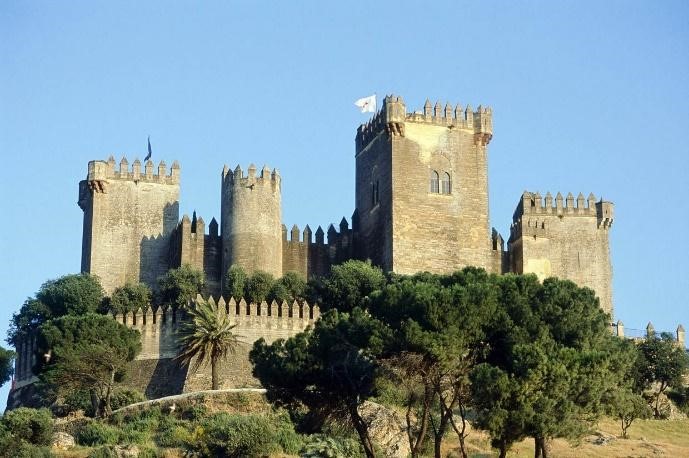 Рис. 1. Альмодовар. Замок в Испании, VIII в.